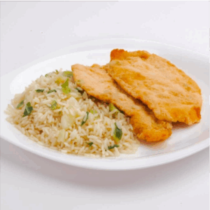 Milanesa de pollo con arroz al puerro